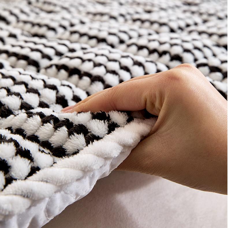 Copertura per divano in morbida peluche antiscivolo a cuscinetti spessi e amica degli animali